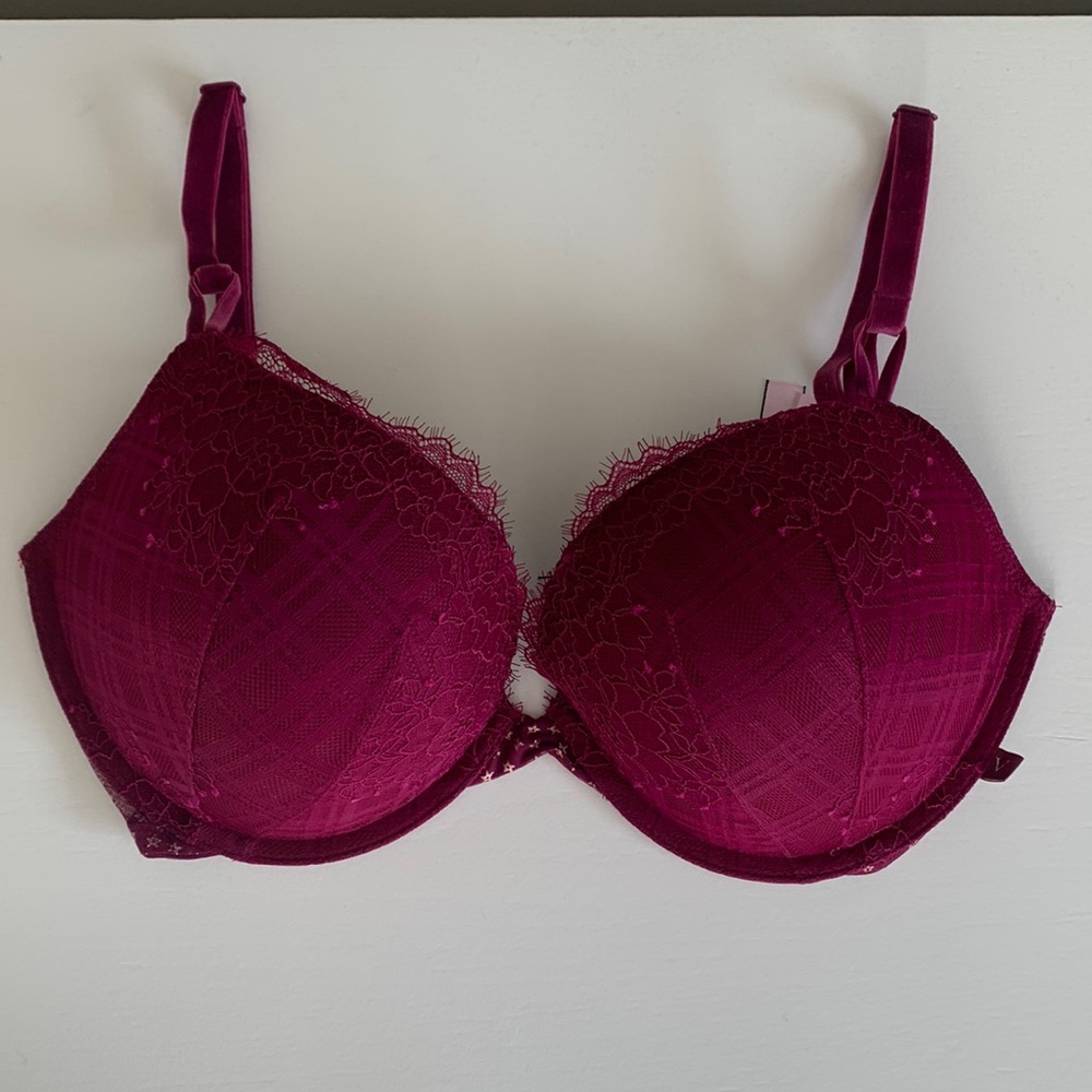 Maroon Lace 32DDD Push-up Victorias Secret Bra - Used Like New Condition